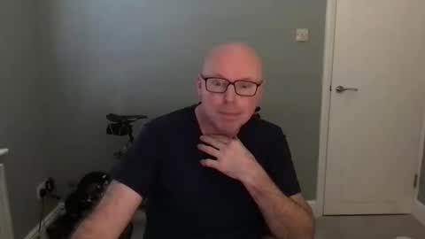 Snapshot of alc300170 chatting on 12-20-24, 09:00 alc300170 online show from 12-20-24, 09:00