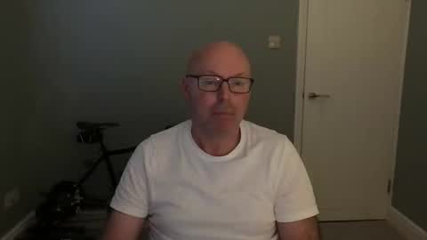 Snapshot of alc300170 chatting on 10-08-25, 06:55 alc300170 online show from 10-08-25, 06:55