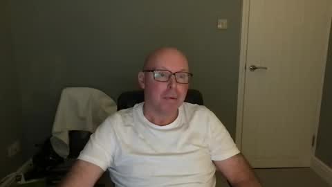 Snapshot of alc300170 chatting on 11-10-25, 07:40 alc300170 online show from 11-10-25, 07:40