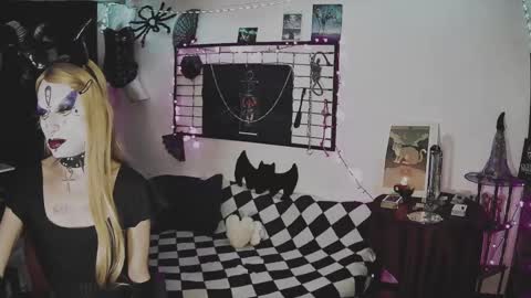 Snapshot of alchemymistic chatting on 02-28-25, 01:58 Mistic witch online show from 02-28-25, 01:58