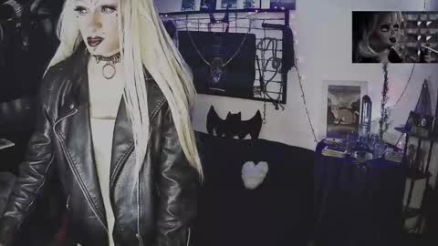 Snapshot of alchemymistic chatting on 10-03-25, 12:35 Mistic witch online show from 10-03-25, 12:35