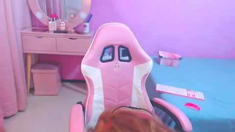 Snapshot of aldana_stone chatting on 09-30-25, 03:00 aldana_stone online show from 09-30-25, 03:00