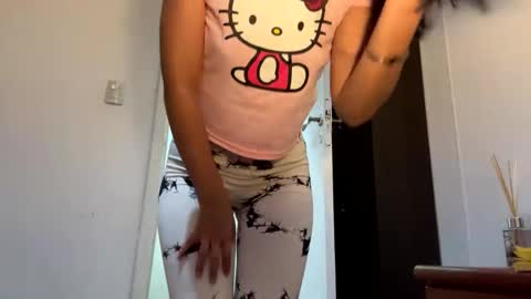 aldiiiuwu online show from 11-17-25, 06:35