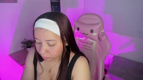 Alejandra  online show from 06-03-26, 02:33