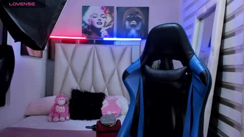 Snapshot of ale_noah_xxx chatting on 01-05-25, 04:04 ale_noah_xxx online show from 01-05-25, 04:04