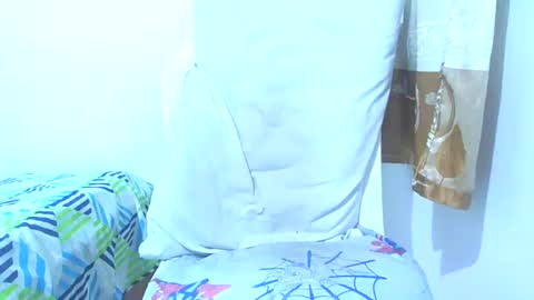 Snapshot of alehott chatting on 09-17-25, 11:50 AleHot online show from 09-17-25, 11:50