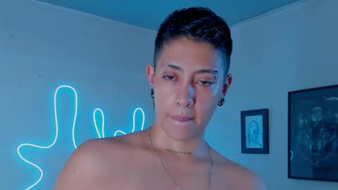 Alejandra online show from 10-24-25, 10:39