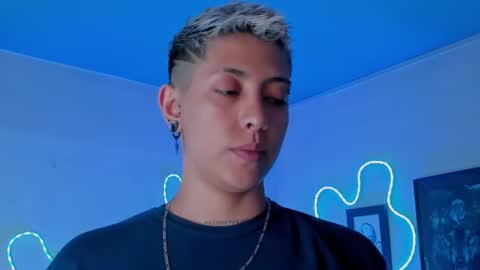 Snapshot of aleja1214 chatting on 06-17-26, 10:10 Alejandra online show from 06-17-26, 10:10