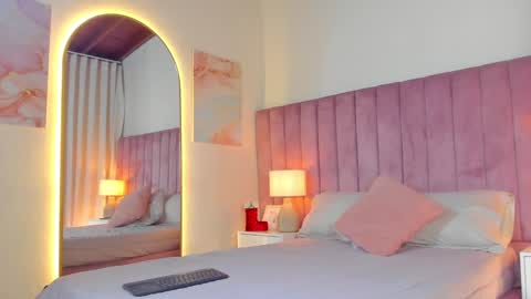 Alejandra Arango online show from 12-28-24, 09:08