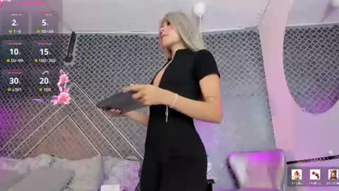 Snapshot of aleja_bloom chatting on 06-13-26, 11:41 aleja_bloom online show from 06-13-26, 11:41