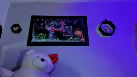 Alejandra online show from 06-17-26, 10:39