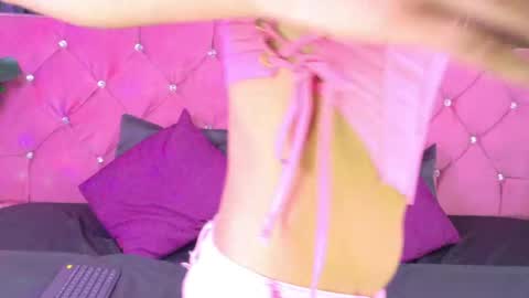 Snapshot of aleja_spearsx chatting on 05-19-26, 12:00 Alejandra online show from 05-19-26, 12:00