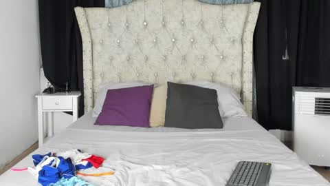 Snapshot of aleja_spearsx chatting on 06-20-26, 12:08 Alejandra online show from 06-20-26, 12:08
