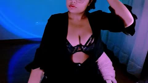 Alejandra  online show from 11-28-25, 01:41