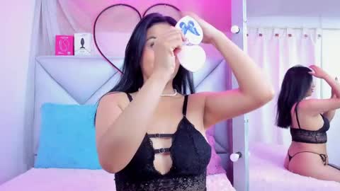 Snapshot of alejandra_lee19 chatting on 05-28-26, 02:31 alejandra_lee19 online show from 05-28-26, 02:31