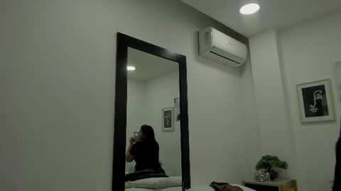 Snapshot of alejandrarojas_ chatting on 06-11-26, 12:14 Alejandra online show from 06-11-26, 12:14