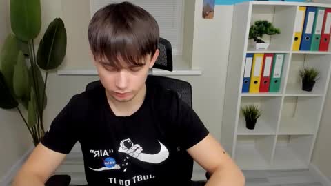 Alejandro online show from 02-03-26, 06:57