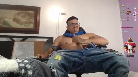 Snapshot of alejandrocock23 chatting on 05-28-26, 10:40 alejandrocock online show from 05-28-26, 10:40