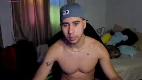 Snapshot of alejandrojf_00 chatting on 10-27-25, 01:04 Daiki jack online show from 10-27-25, 01:04