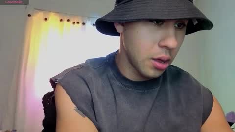 Snapshot of alejandrojf_00 chatting on 10-29-25, 03:14 Daiki jack online show from 10-29-25, 03:14