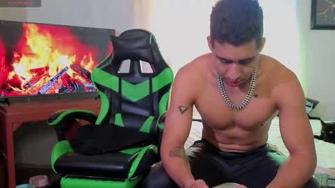 Snapshot of alejandrojf_00 chatting on 11-21-25, 02:16 Daiki jack online show from 11-21-25, 02:16