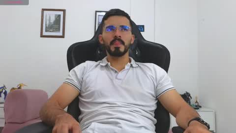 alejandroo_7 online show from 10-23-25, 07:45