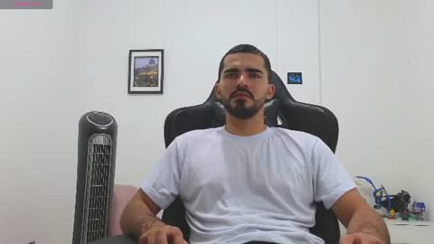 Snapshot of alejandroo_7 chatting on 06-30-26, 11:28 alejandroo_7 online show from 06-30-26, 11:28