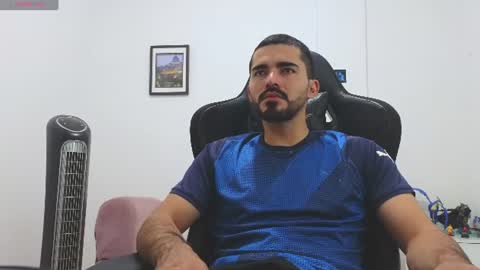 Snapshot of alejandroo_7 chatting on 07-03-26, 06:25 alejandroo_7 online show from 07-03-26, 06:25