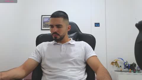 Snapshot of alejandroo_7 chatting on 07-08-26, 06:23 alejandroo_7 online show from 07-08-26, 06:23