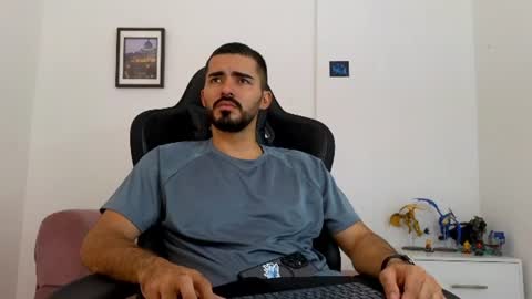 Snapshot of alejandroo_7 chatting on 07-18-26, 07:28 alejandroo_7 online show from 07-18-26, 07:28