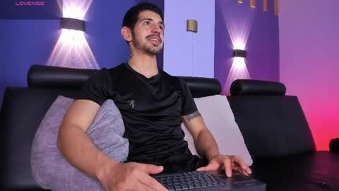 Snapshot of alejandrostorm chatting on 06-07-26, 05:44 Alejo online show from 06-07-26, 05:44