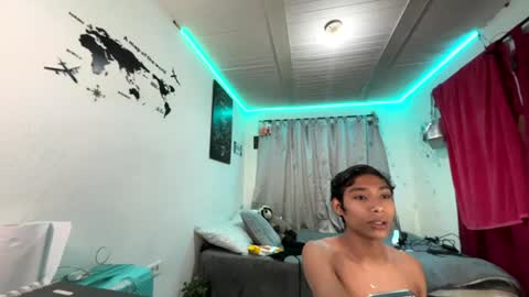 Snapshot of alejo_cute chatting on 06-28-26, 01:17 alejo_cute online show from 06-28-26, 01:17