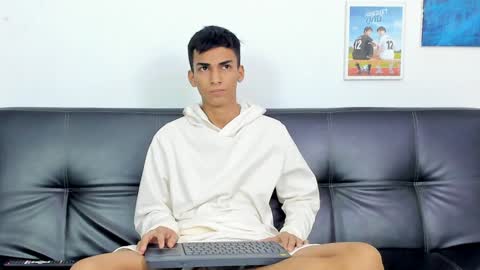 Snapshot of alejo_peverell chatting on 01-21-25, 07:39 alejo peverell online show from 01-21-25, 07:39