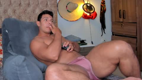 Snapshot of alejostrong chatting on 04-01-26, 11:24 alejostrong online show from 04-01-26, 11:24
