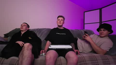 Alex and Linar online show from 10-25-25, 06:35