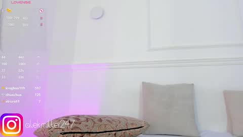 Snapshot of aleksandra_miller chatting on 02-14-25, 03:15 Aleksandra online show from 02-14-25, 03:15