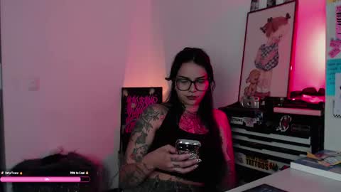 Snapshot of aleksanoir chatting on 07-17-26, 06:13 AleksaNoir online show from 07-17-26, 06:13
