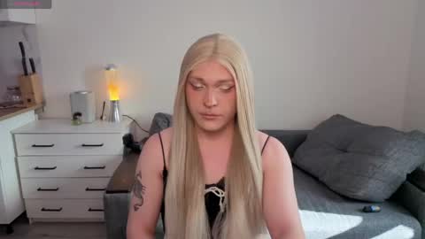 ALENA  INDEPENDENT MODEL online show from 04-22-26, 02:29