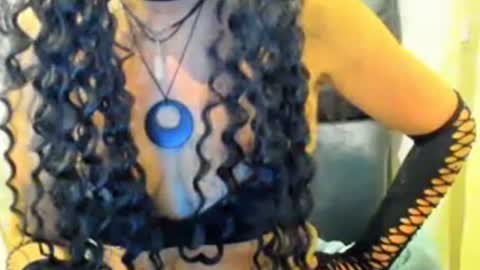Luly online show from 06-12-26, 01:37
