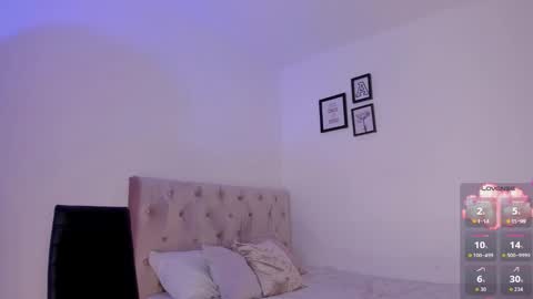 Alesay online show from 11-19-25, 05:40