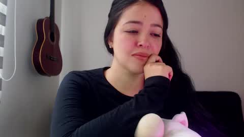 Snapshot of aleska__bell chatting on 10-08-25, 02:47 Aleska online show from 10-08-25, 02:47