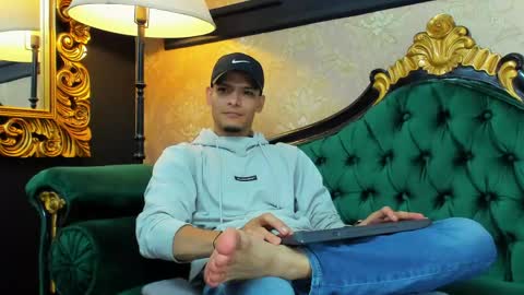 Alessandro King online show from 05-25-26, 09:43