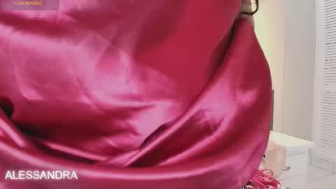 Snapshot of alessandraleroy chatting on 04-19-26, 06:10 Alessandra online show from 04-19-26, 06:10