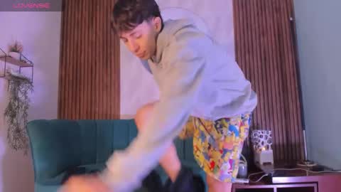 Alessandro Dybala online show from 12-04-25, 12:36