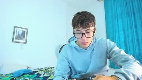 Alessandro Dybala online show from 04-08-26, 12:16