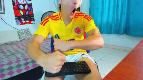 Snapshot of alessandro_dybala chatting on 05-06-26, 12:21 Alessandro Dybala online show from 05-06-26, 12:21