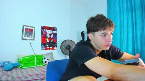 Snapshot of alessandro_dybala chatting on 05-23-26, 01:04 Alessandro Dybala online show from 05-23-26, 01:04
