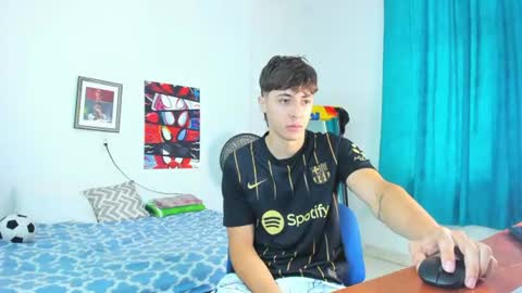 Snapshot of alessandro_dybala chatting on 06-10-26, 12:26 Alessandro Dybala online show from 06-10-26, 12:26