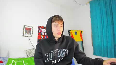 Snapshot of alessandro_dybala chatting on 06-12-26, 12:37 Alessandro Dybala online show from 06-12-26, 12:37