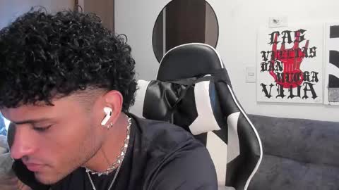 Alessandro Vanni online show from 12-18-25, 02:34